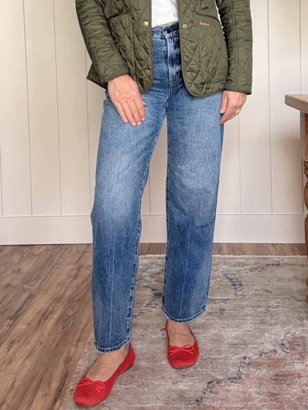 Lexi Mid Rise Bowed Straight Jean Size 27/28